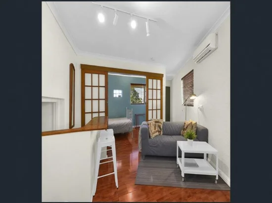 2/47 Harwood Street, Bardon, Qld 4065