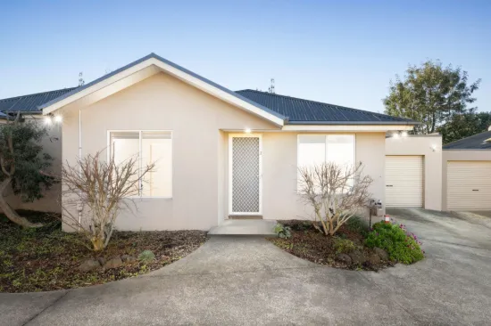 2/5 Bertram Road, Bayswater VIC 3153-Image