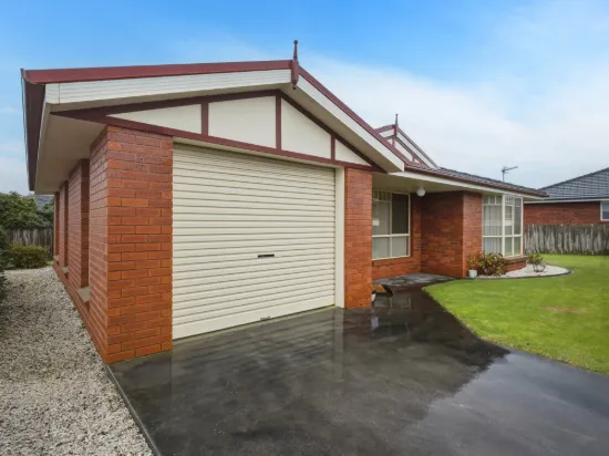 2/5 Tasma Parade, West Ulverstone, Tas 7315