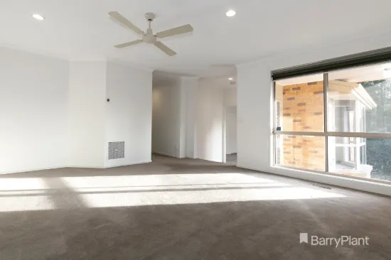 2/50 Langmore Lane, Berwick, Vic 3806-Image