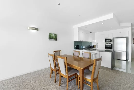 2/5055 Emerald Island Drive, Carrara QLD 4211-Image