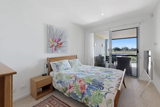 2/5055 Emerald Island Drive, Carrara QLD 4211-Image