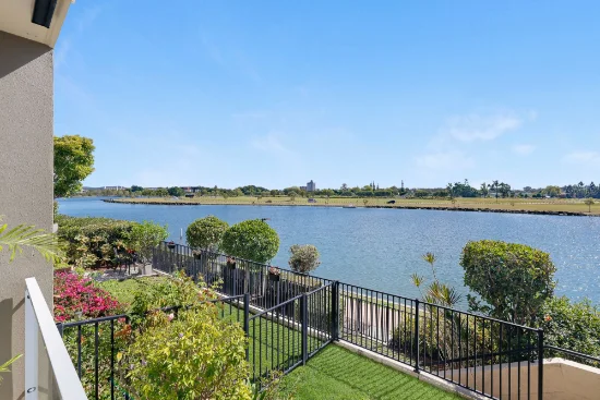 2/5055 Emerald Island Drive, Carrara QLD 4211-Image