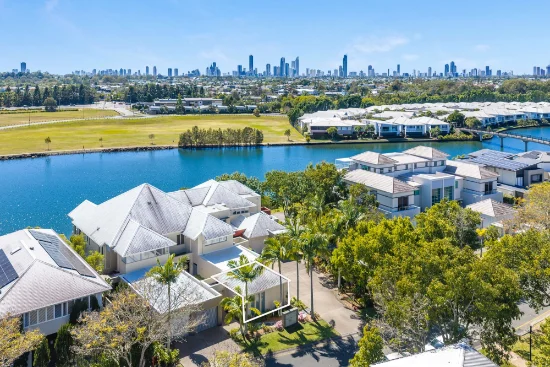 2/5055 Emerald Island Drive, Carrara QLD 4211-Image