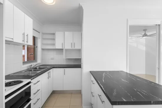 2/51 Edward Street, Alexandra Headland, Qld 4572
