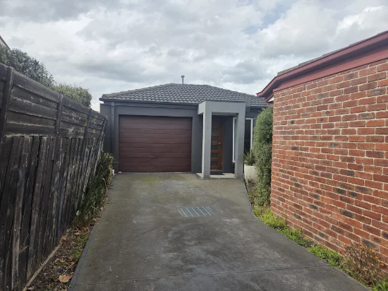2/52 DOWLING AVENUE, Hoppers Crossing, Vic 3029