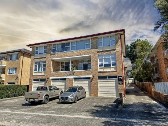 2/52 Monomeeth Street, Bexley, NSW 2207