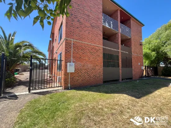 2/52a Forrest St, Albion, Vic 3020