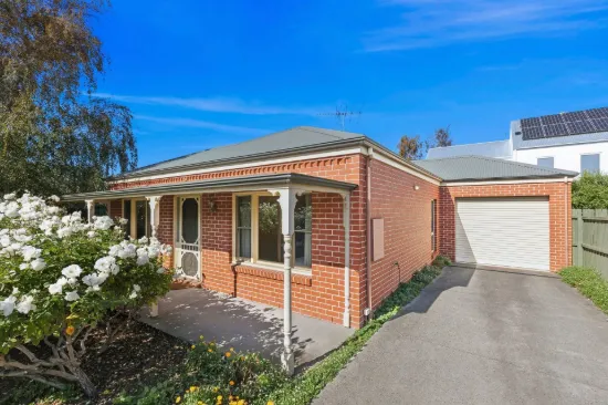 2/53 Bond Street, Newtown, Vic 3220