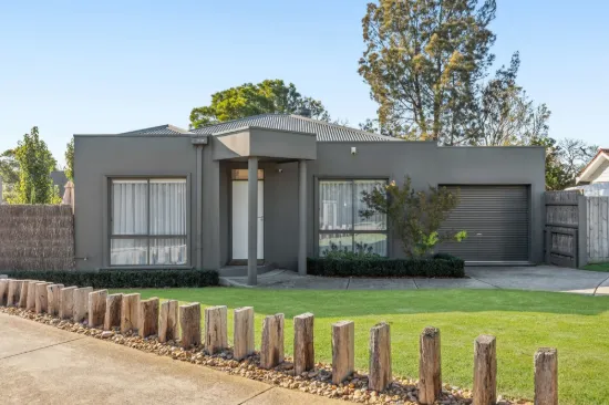 2/6 Alvina Court, Frankston, Vic 3199