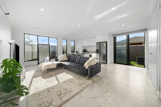 2/6 Lesleigh Street, Fawkner, Vic 3060