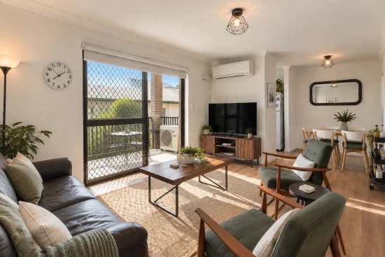 2/65 Baron Street, Greenslopes, Qld 4120