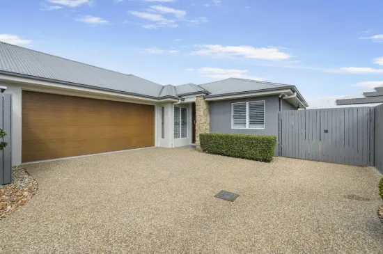 2/66 Calypso Crescent, Middle Ridge, Qld 4350