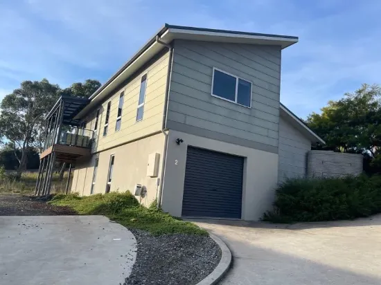 2/66 Surrey Street, Devonport, Tas 7310