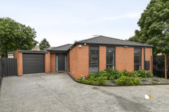 2/68 Kernan Street, Strathmore, Vic 3041