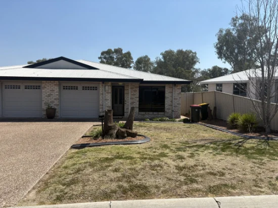 2/7 Iceberg Court, Warwick, Qld 4370