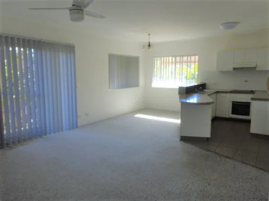 2/70 Wellington Street, Coorparoo, Qld 4151