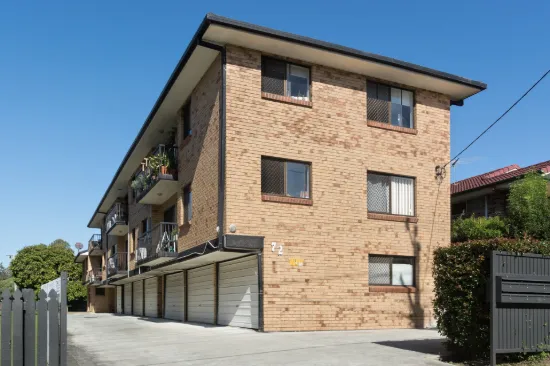 2/72 Eton Street, Nundah, Qld 4012