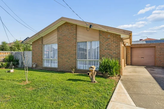 2/73 Greaves Street South, Werribee, Vic 3030