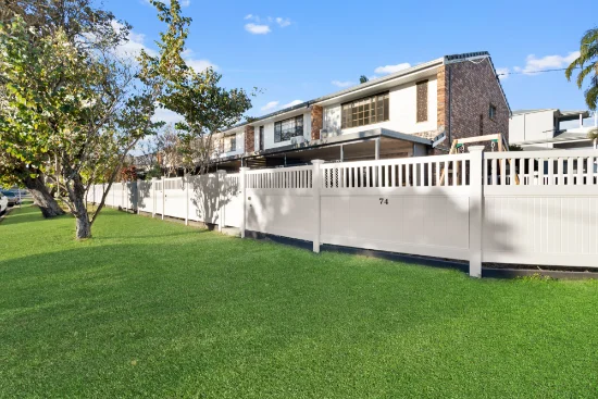 2/74 Kate Street, Woody Point, Qld 4019