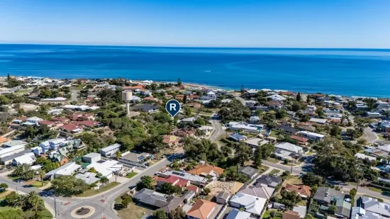 2/75 Leighton Road, Halls Head, WA 6210