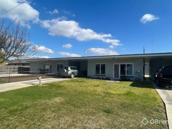 2/8 Albert Street, Bairnsdale, Vic 3875