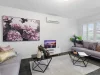 2/8 Donald St, Croydon, Vic 3136-Image