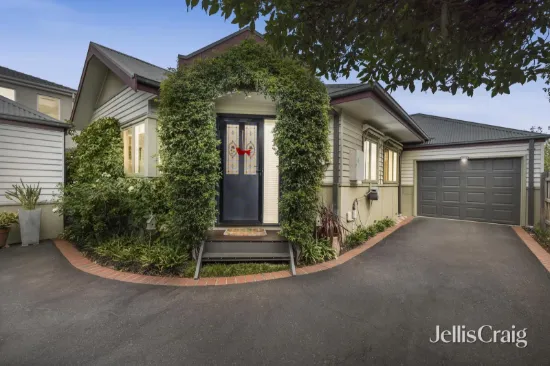 2/8 Fir Street, Blackburn, Vic 3130