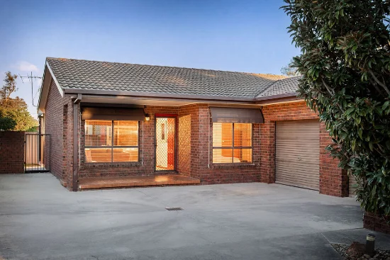 2/8 Kimberley Court, Lavington, NSW 2641 - For Sale