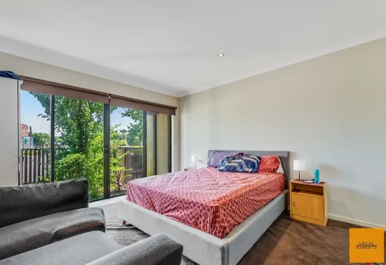 2/8 The Crossing, Caroline Springs, Vic 3023-Image
