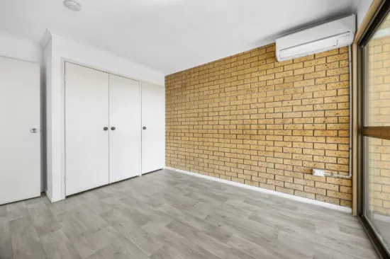 2/8 Yarroon Street, Gladstone Central, Qld 4680-Image