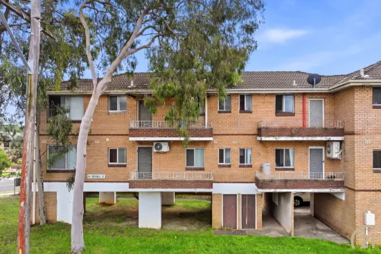 2/84 Sackville Street, Fairfield, NSW 2165