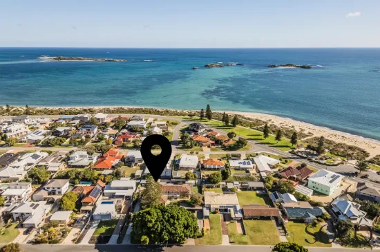 2/9-11 Gloucester Ave, Shoalwater, WA 6169