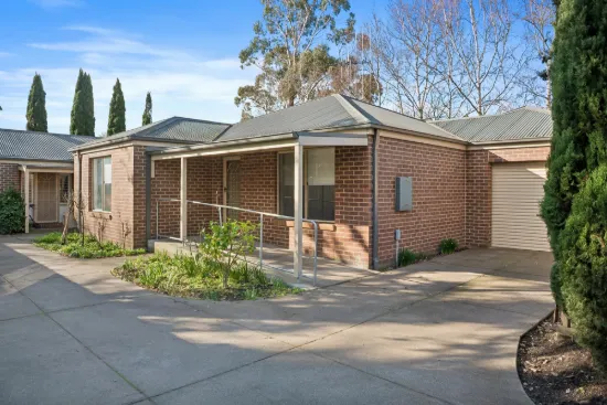 2/9 Brooke Street, Woodend, Vic 3442