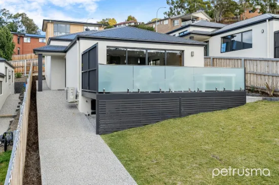 2/9 Chaucer Road, Lenah Valley, Tas 7008