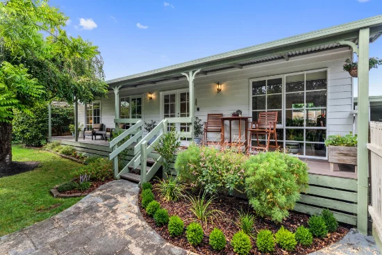 2/9 Eastmead Road, Croydon, Vic 3136