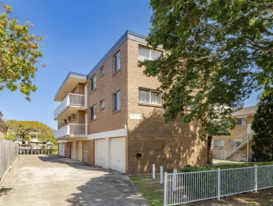 2/90 French Street, Coorparoo, Qld 4151