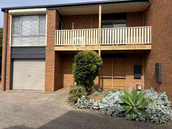 2/92 Strachans Road, Mornington, Vic 3931