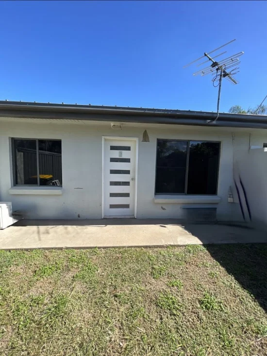 2/93 Harris St, Emerald, Qld 4720 - For Rent