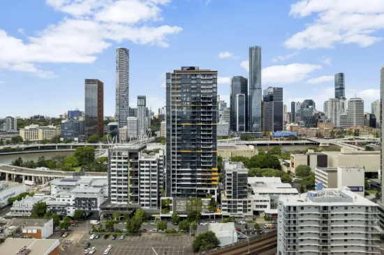 2002/19 Hope Street, South Brisbane, Qld 4101