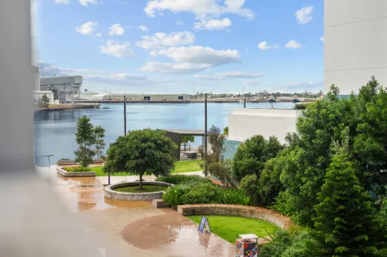 201/29 Honeysuckle Drive, Newcastle, NSW 2300-Image