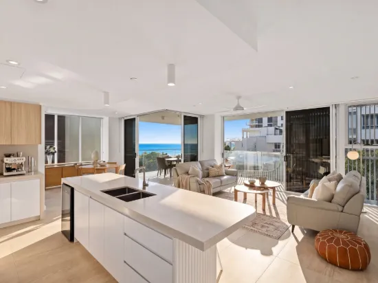 202/321 Golden Four Drive, Tugun, Qld 4224-Image