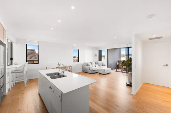 202/60 Jefferson Lane, Palm Beach, Qld 4221-Image
