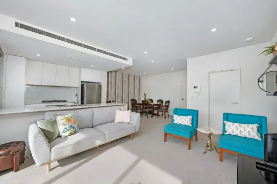 203D/2 Rowe Drive, Potts Hill, NSW 2143