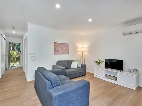 204/305-341 Coral Coast Drive, Palm Cove, Qld 4879