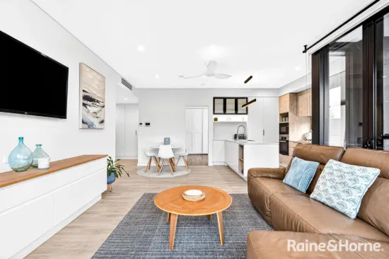 207/8 St George St, Gosford, NSW 2250