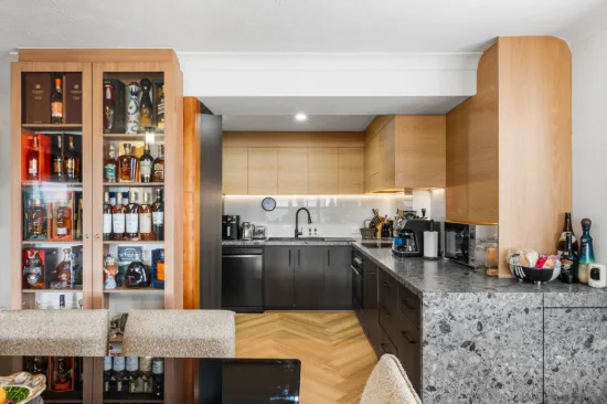 21/33-39 Hooker Boulevard, Broadbeach Waters QLD 4218-Image