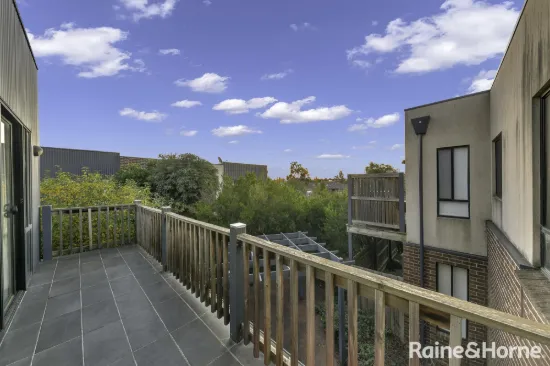 21/9 Petrea Place, Harkness, Vic 3337