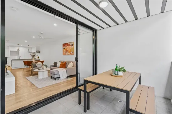 2110/88 Waldheim Street, Annerley QLD 4103-Image