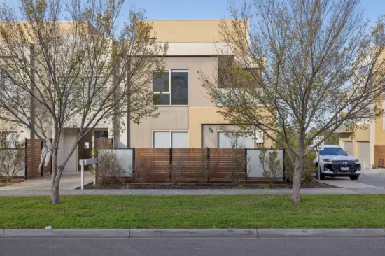 22/2 Rockgarden Drive, Truganina, Vic 3029